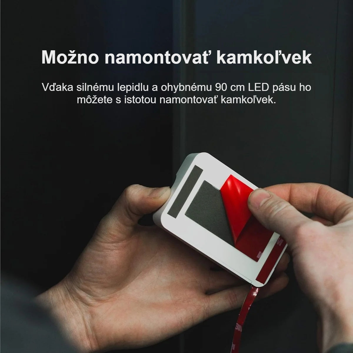 Odlepenie samolepiacej pásky 3M z držiaka batérií LED pásika