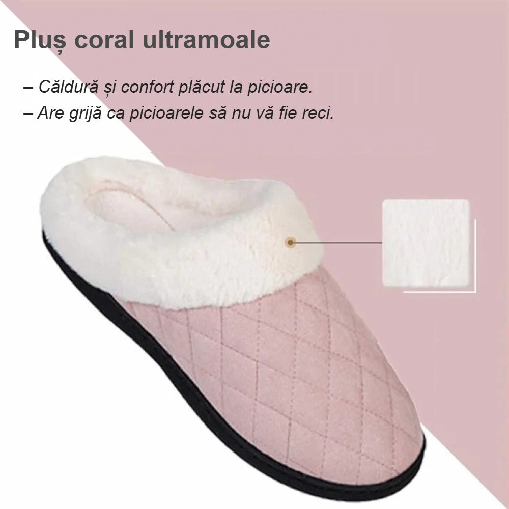Căptușeala moale din pluș coral a papucilor, de aproape