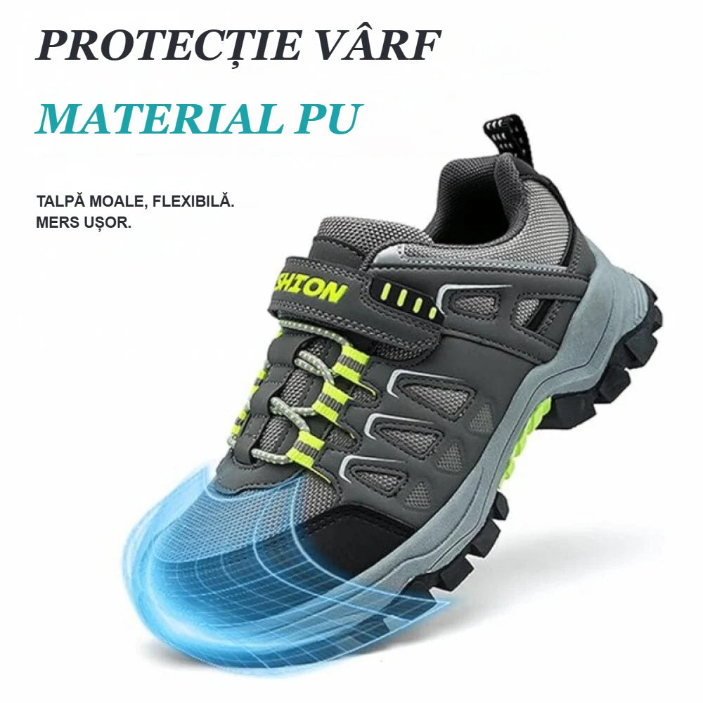 Partea PU de protecție a vârfului și talpa flexibilă a pantofilor de drumeție pentru copii