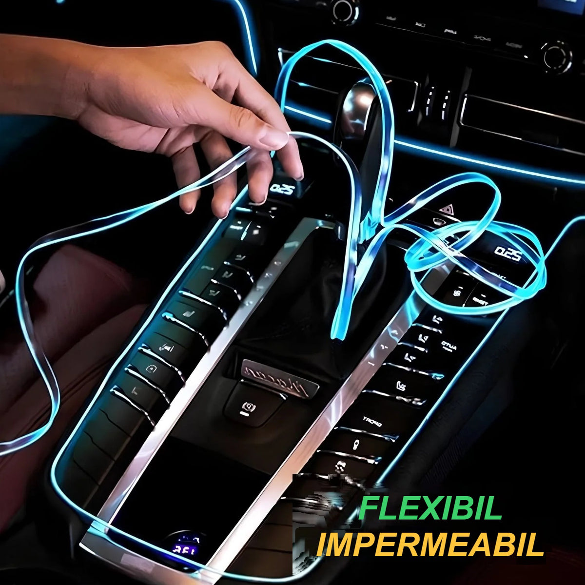 Bandă LED auto flexibilă cu lumină albastră pe consola centrală