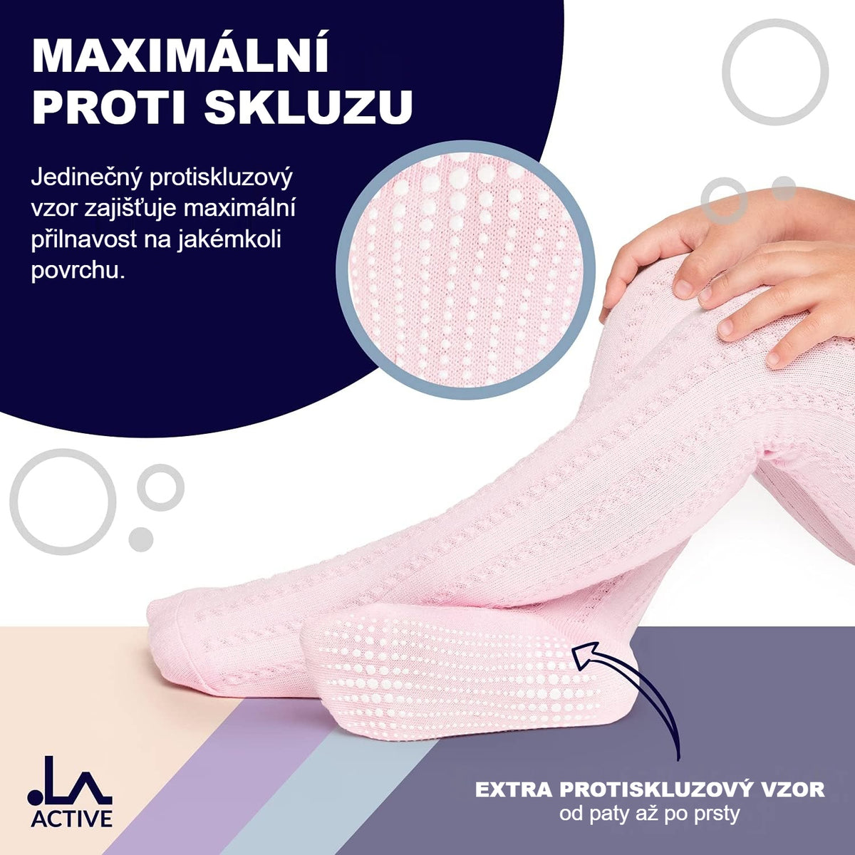 Chodidlo růžových protiskluzových dětských punčocháčů se silikonovým vzorem