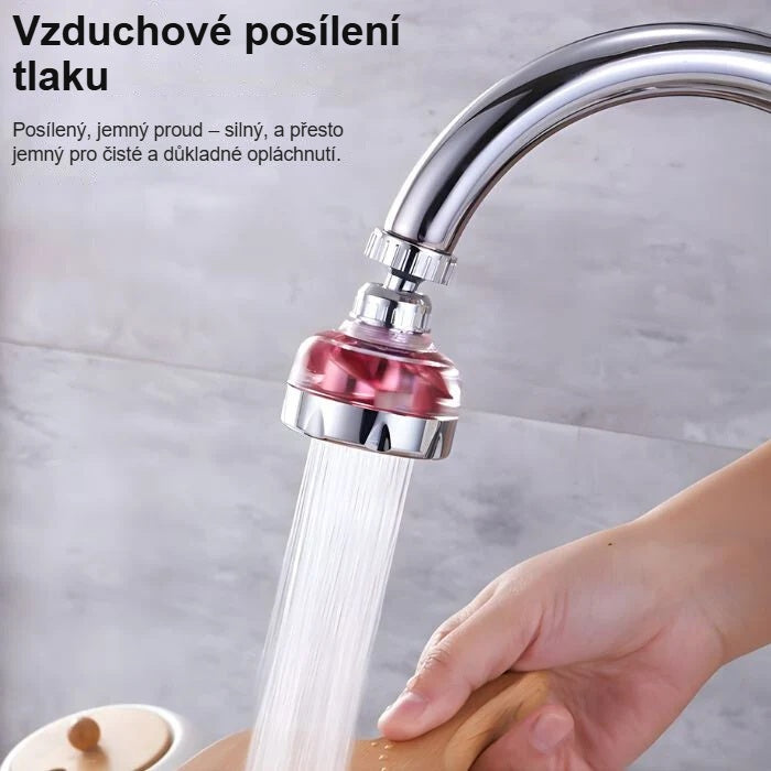 Jemný proud vody z hlavice se vzduchovým posílením tlaku pod rukou