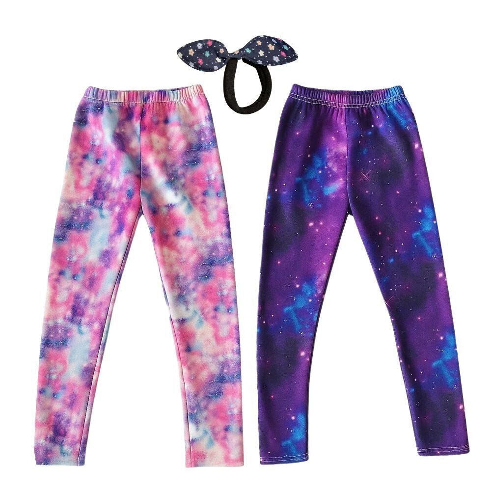Galaxy-Motiv Fleecegefütterte Winter-Kinderleggings – 2 Thermohosen + 2 Haargummis