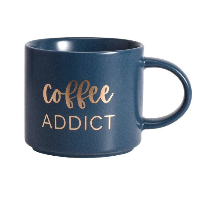 Coffee Addict Keramiktasse – 410 ml, Blau mit Goldschriftzug