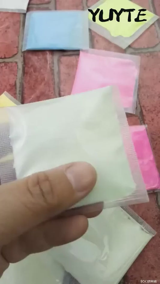 Fosforeskujúci Svietiaci Prášok (100g) – Pigment Svietiaci v Tme na Dekorácie a Kreatívne Hobby