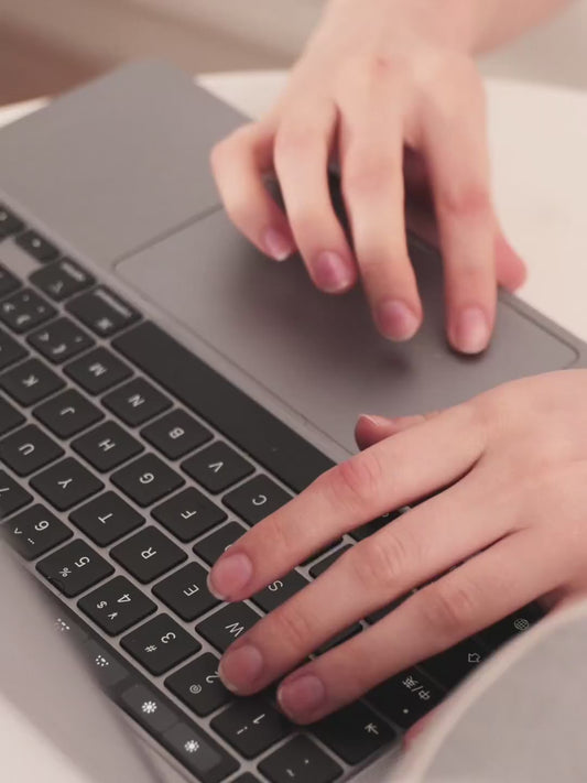 Masážny prístroj na krk a ramená elektrický, 4D hnetací – vyhrievanie, bezdrôtový, nabíjanie USB-C